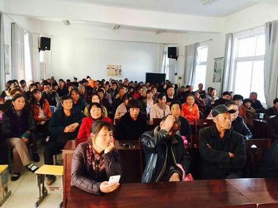 家校携手，共育英才——记阜阳市三塔中学家长培训会